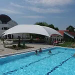 Hoforras Hotell 3*