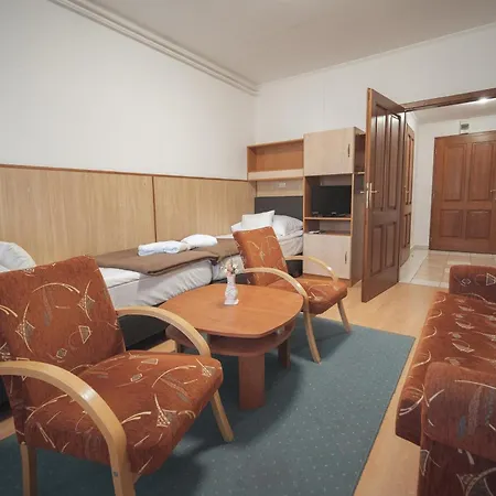 Hoforras Hotel
