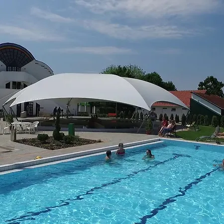 Hoforras Hotel 3*